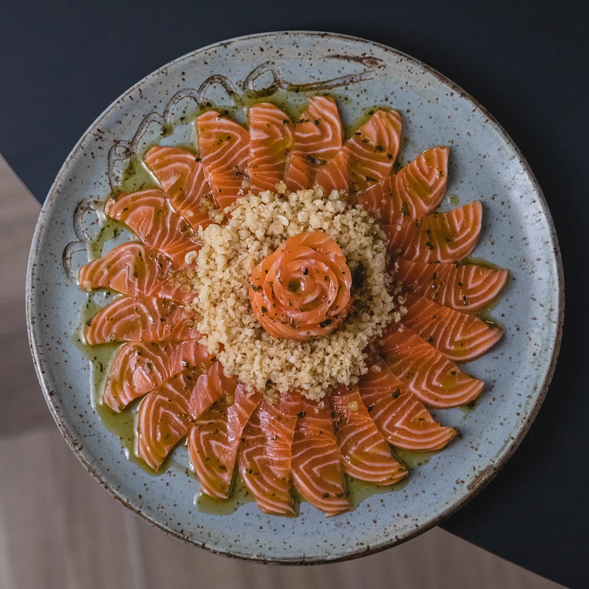 Carpaccio de salmão